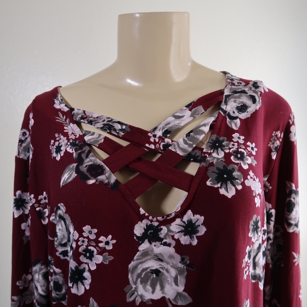 Derek Heart Plus Floral Blouse